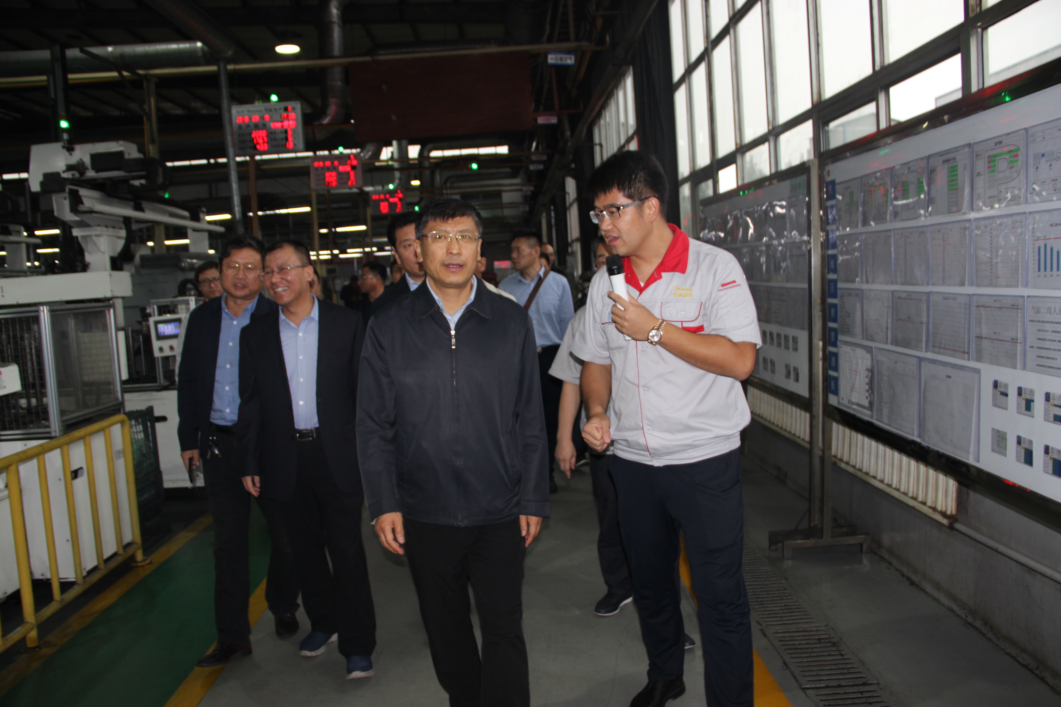 省委組織部副部長、省人社廳廳長盧建明一行到我司調(diào)研指導