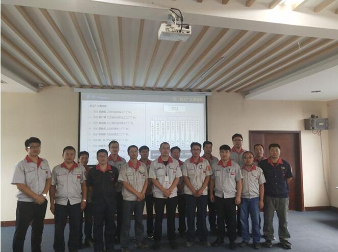 銳意改革 激發(fā)活力 回歸產(chǎn)品 強(qiáng)本固基 為迎接華翔集團(tuán)新一輪騰飛，打造世界華翔而不懈奮斗！---記華翔集團(tuán)制造平臺(tái)成立大會(huì)