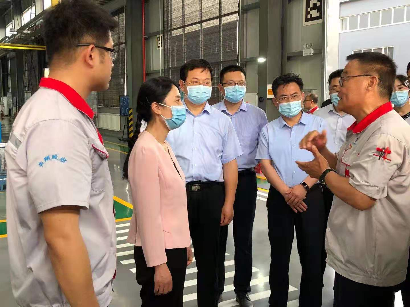 省委常委、組織部部長(zhǎng)陳安麗蒞臨我司調(diào)研企業(yè)黨建及運(yùn)行情況