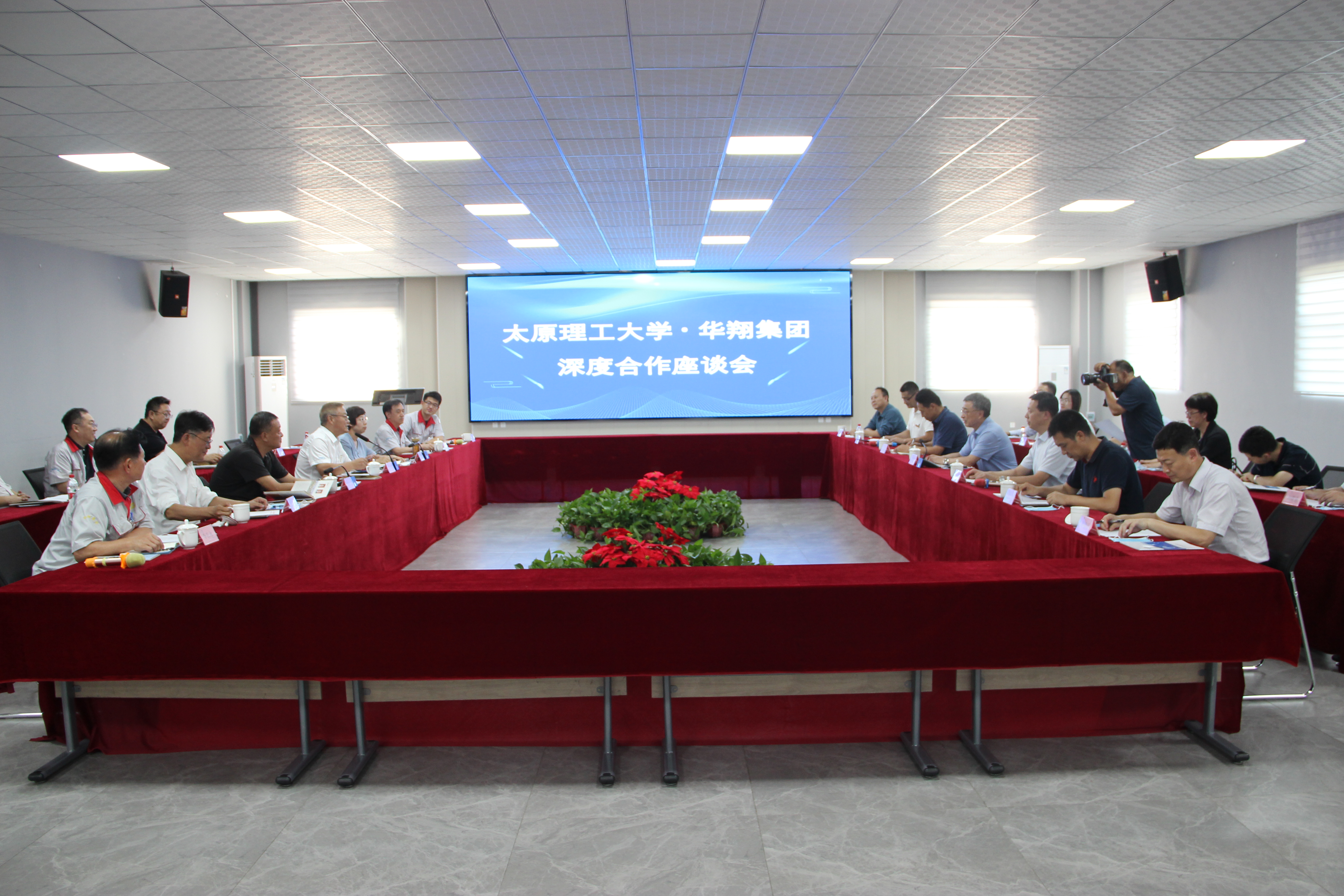 e6dcd08a1e2a6298142b0de6fad1408.jpg e6dcd08a1e2a6298142b0de6fad1408.jpg